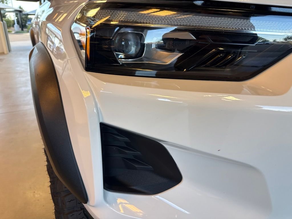 Used 2024 White Chevrolet ZR2 image 15