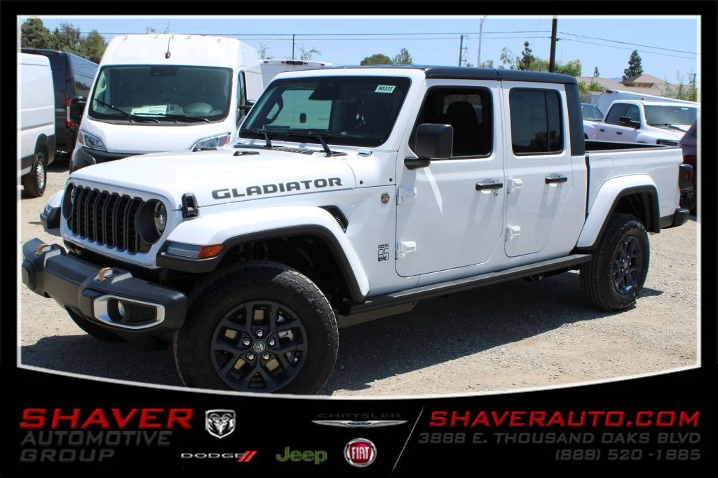 2026 Jeep Gladiator 85th Anniversary Edition Auto's photo