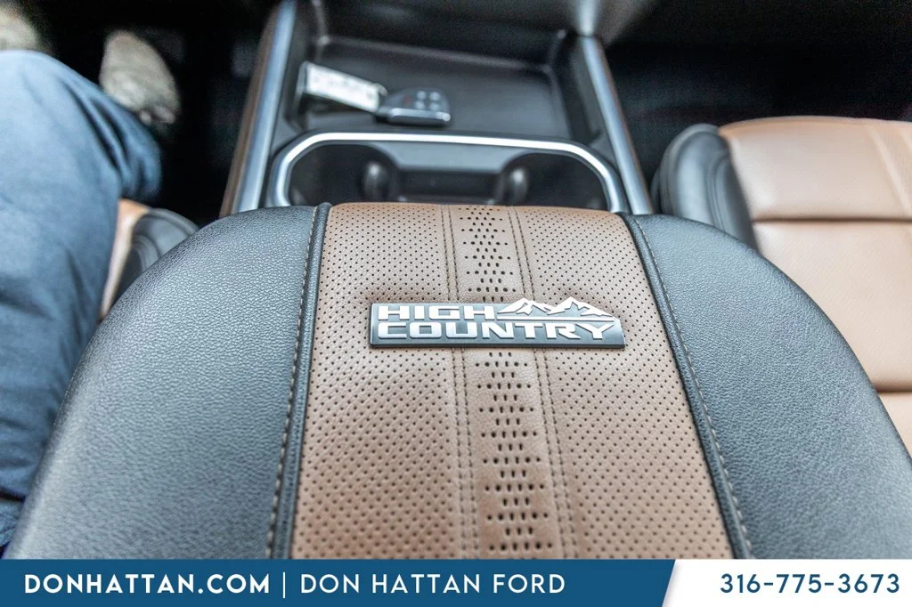 Used 2025 White Chevrolet High Country image 15