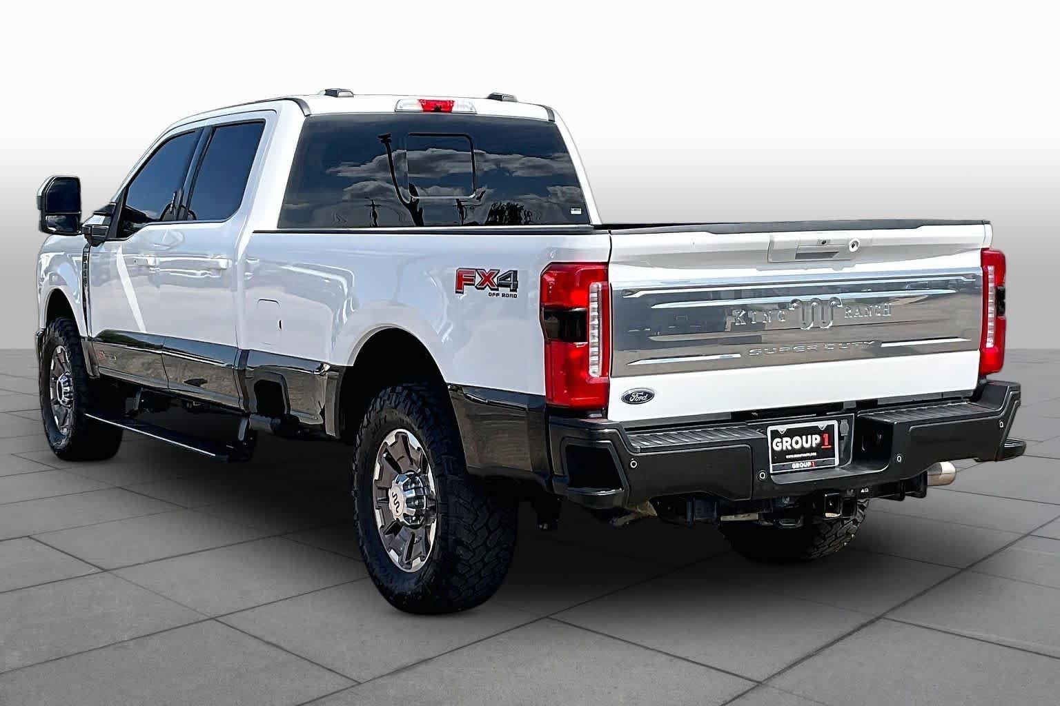Used 2024 Star White Metallic Tri-Coat/Darkened Bronze Ford King Ranch image 12