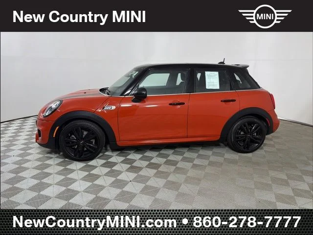 Used 2019 Orange MINI  image 4
