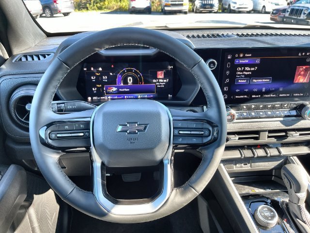 2026 Chevrolet Colorado photo 13 of 35