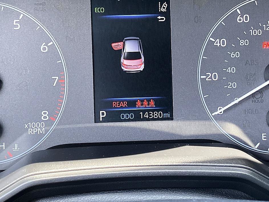 Used 2025 Ice Toyota SE image 17