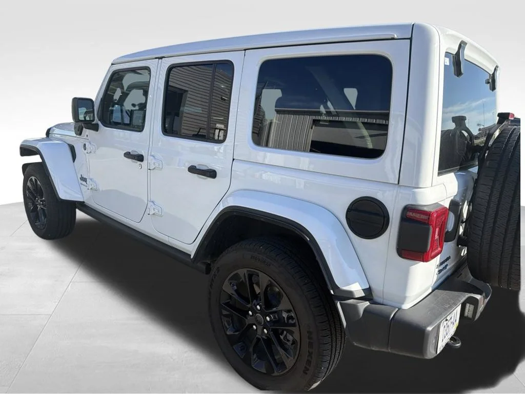 Used 2025 White Jeep Sahara 4xe image 30