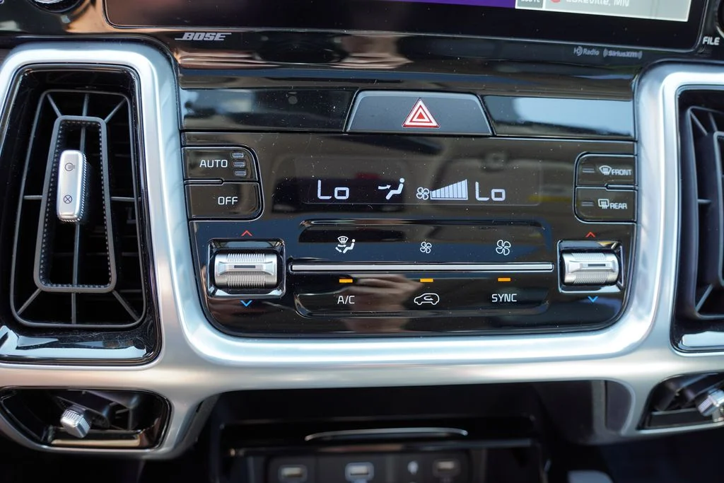 Used 2023 Glacial White Pearl Kia X-Line SX Prestige image 31