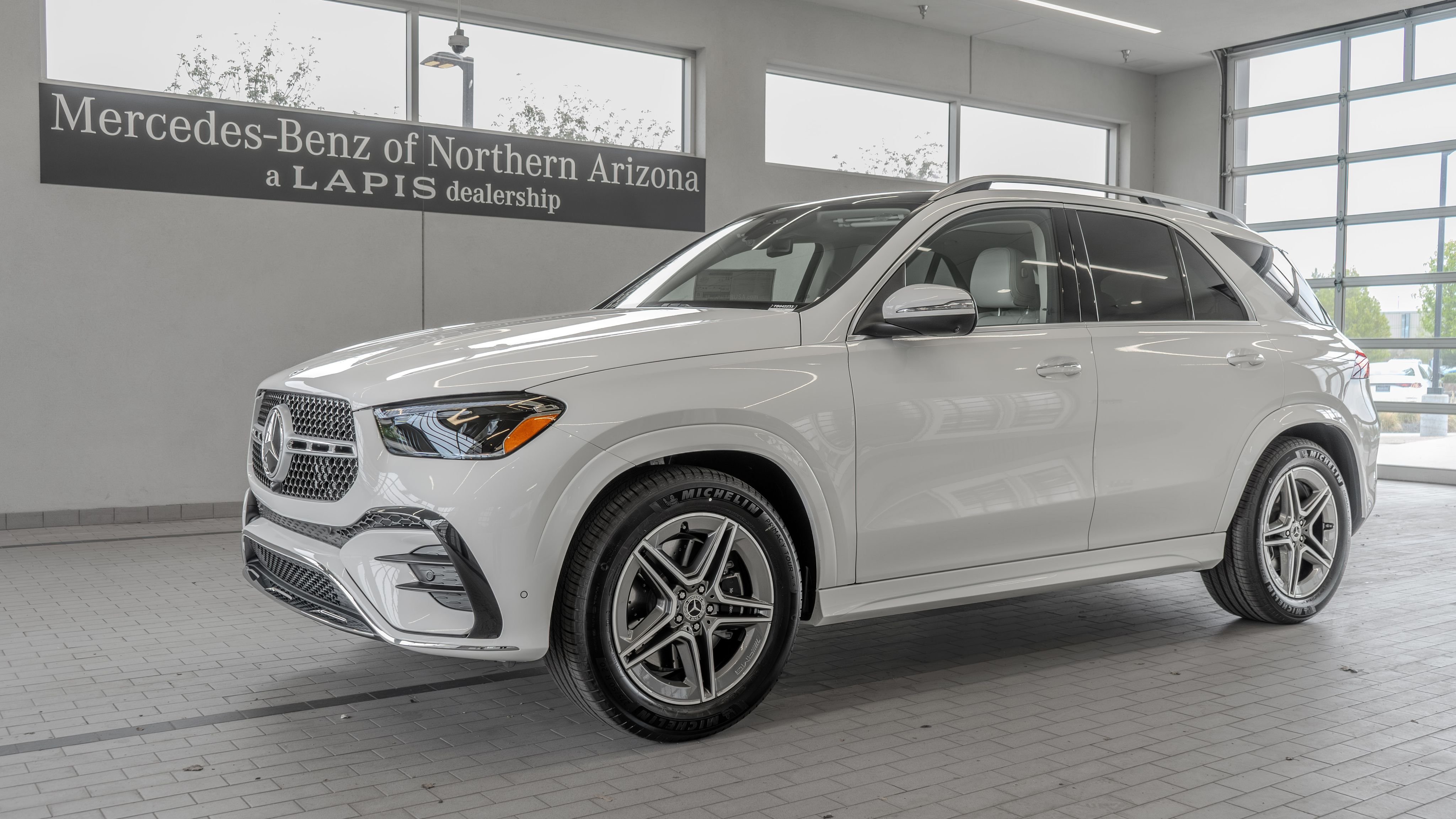 New 2026 Polar White Mercedes-Benz GLE 450 image 3