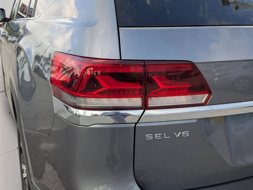 Used 2023 Gray Volkswagen SEL image 8