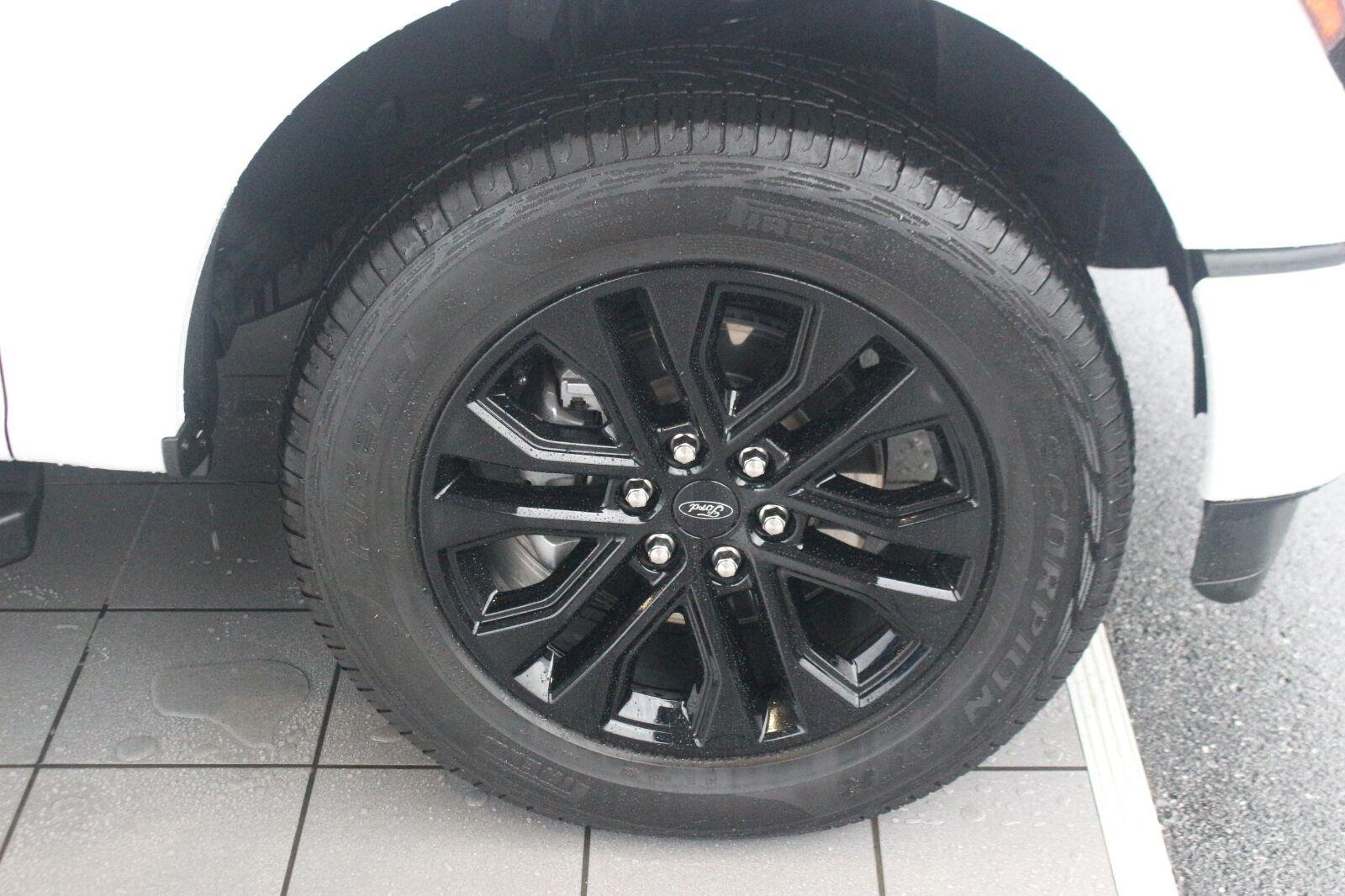 Used 2024 White Ford XLT image 35