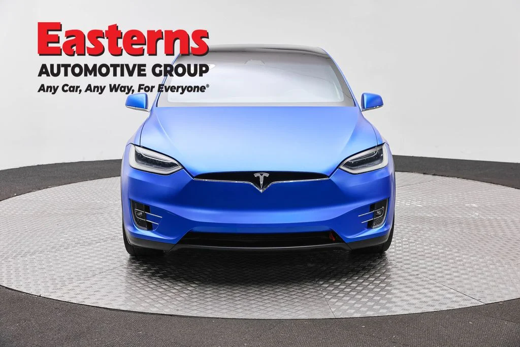Used 2019 Blue Tesla 75D image 2