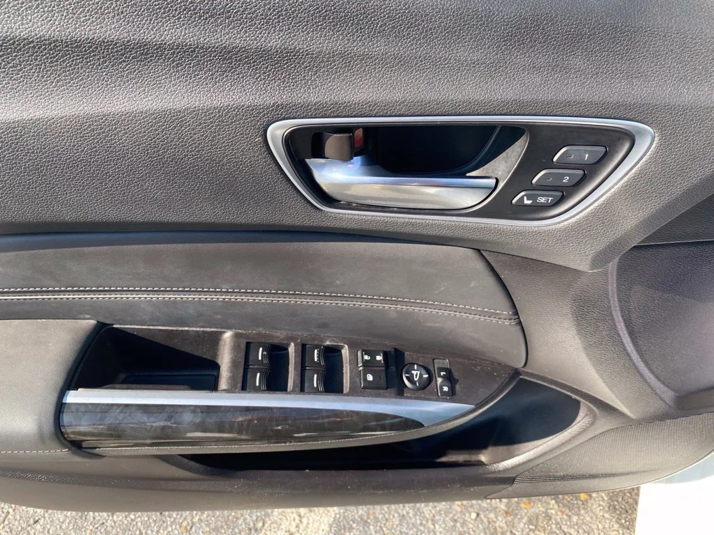 Used 2020 White Acura 2.4L Technology Pkg image 20