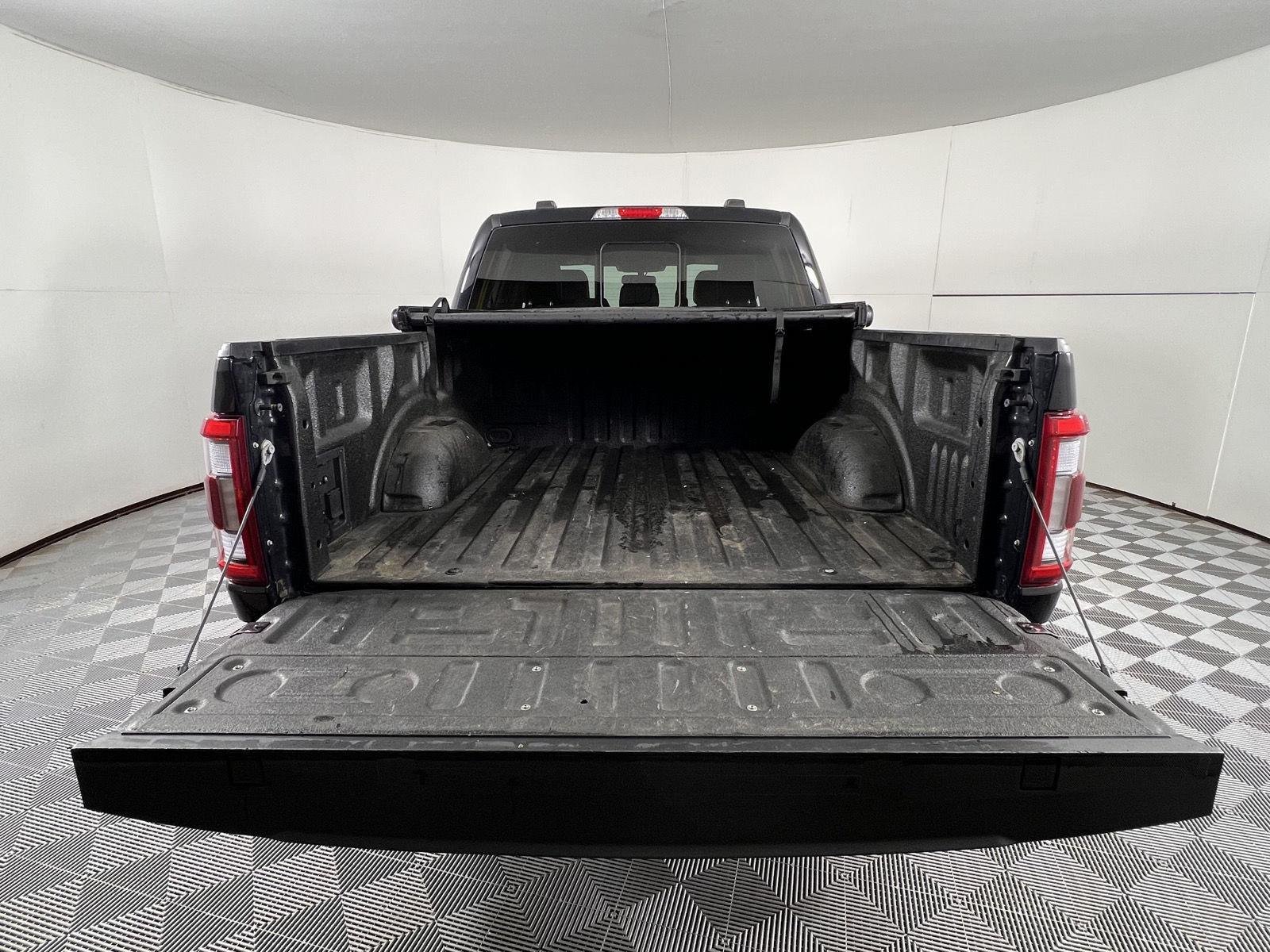 Used 2023 Agate Black Ford LARIAT image 23