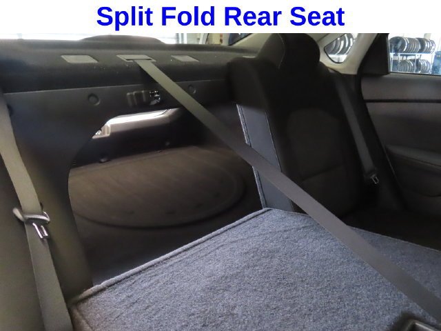 Used 2023 Snow White Pearl Kia LXS image 28
