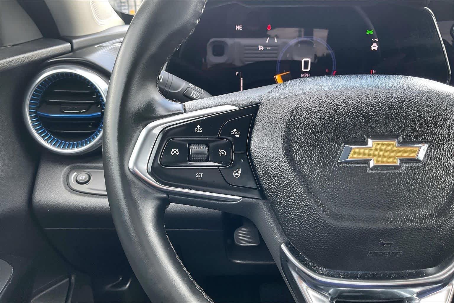 2025 Chevrolet Trax LT - Photo 23