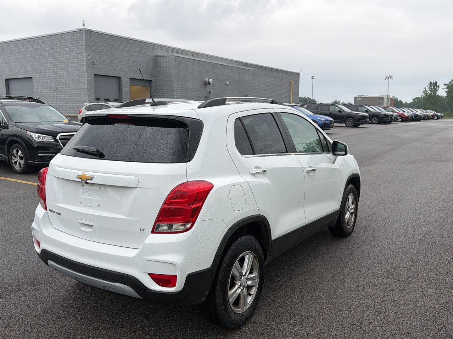 Used 2019 Summit White Chevrolet LT image 4