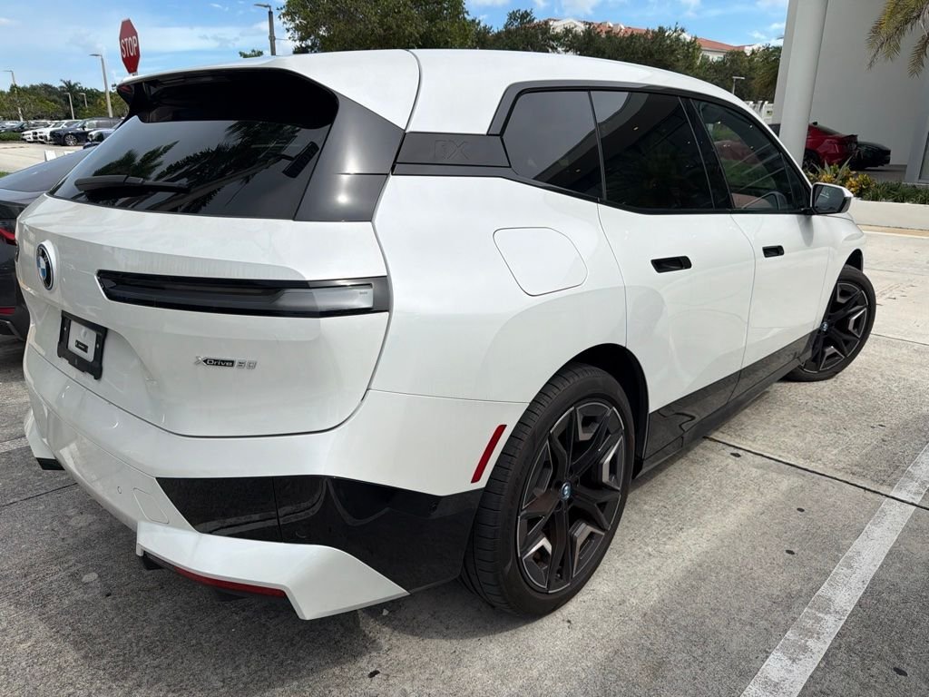 Certified Used 2024 Mineral White Metallic BMW xDrive50 image 6
