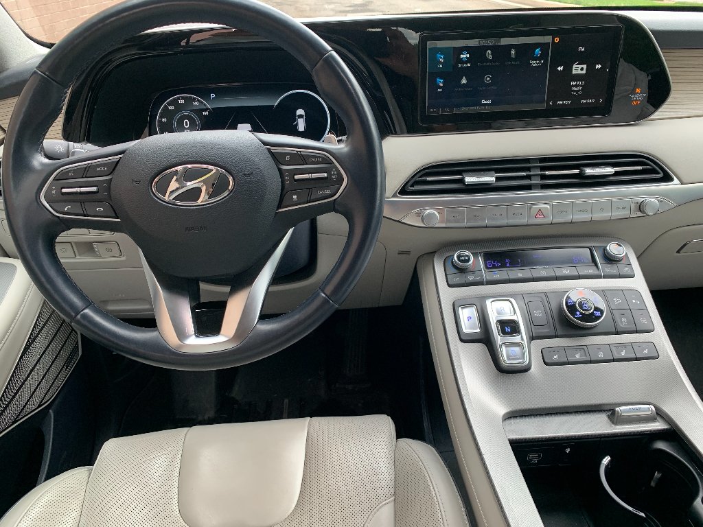 Certified Used 2022 Moonlight Cloud Hyundai Limited image 13