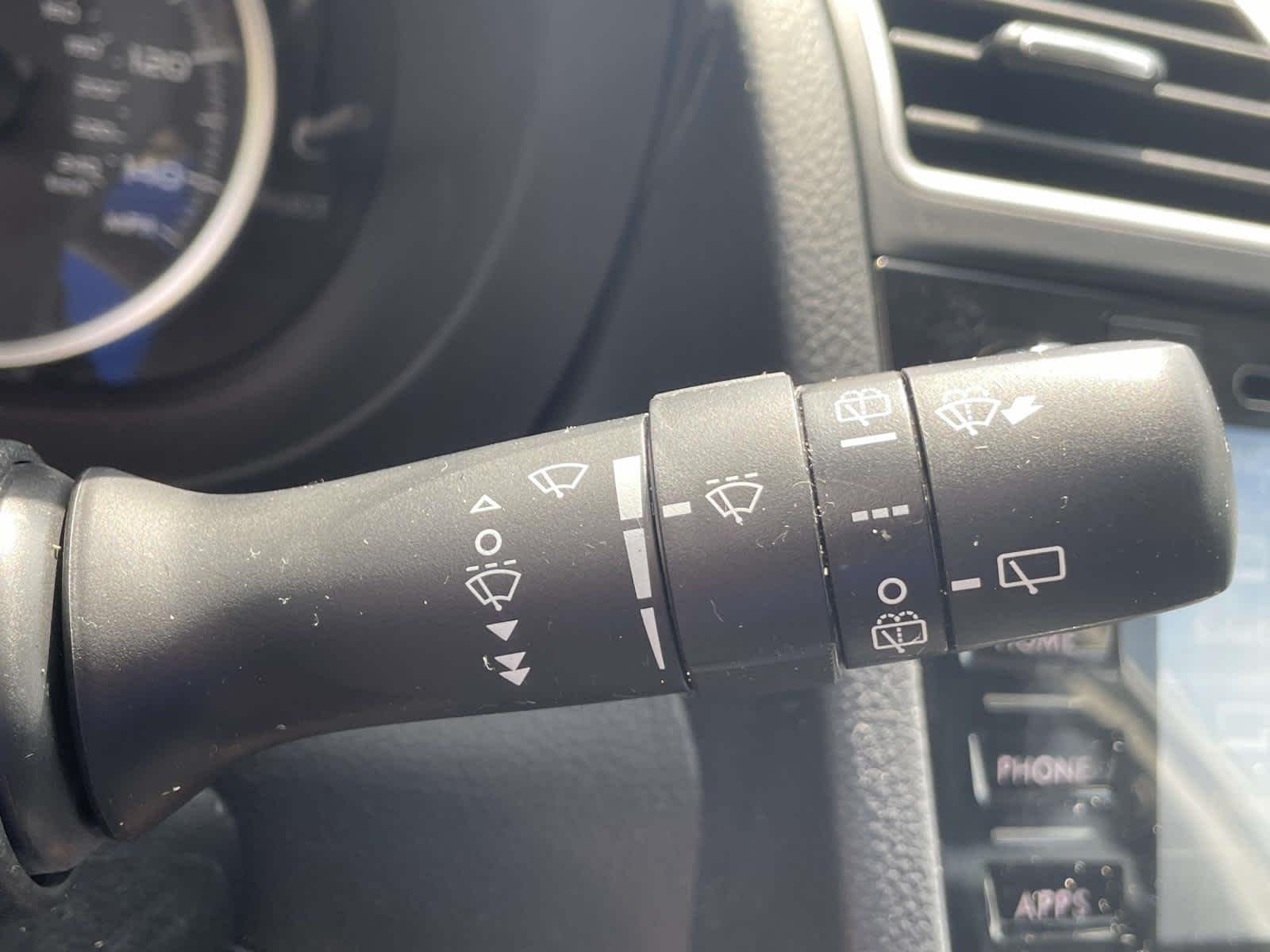 Used 2017 Ice Silver Metallic Subaru Premium image 33