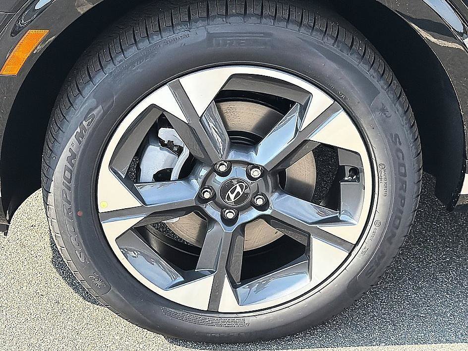 New 2027 Abyss Black Pearl Hyundai Limited 7P image 5