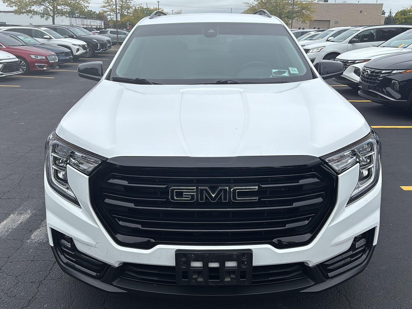 Used 2023 Summit White GMC SLT image 2