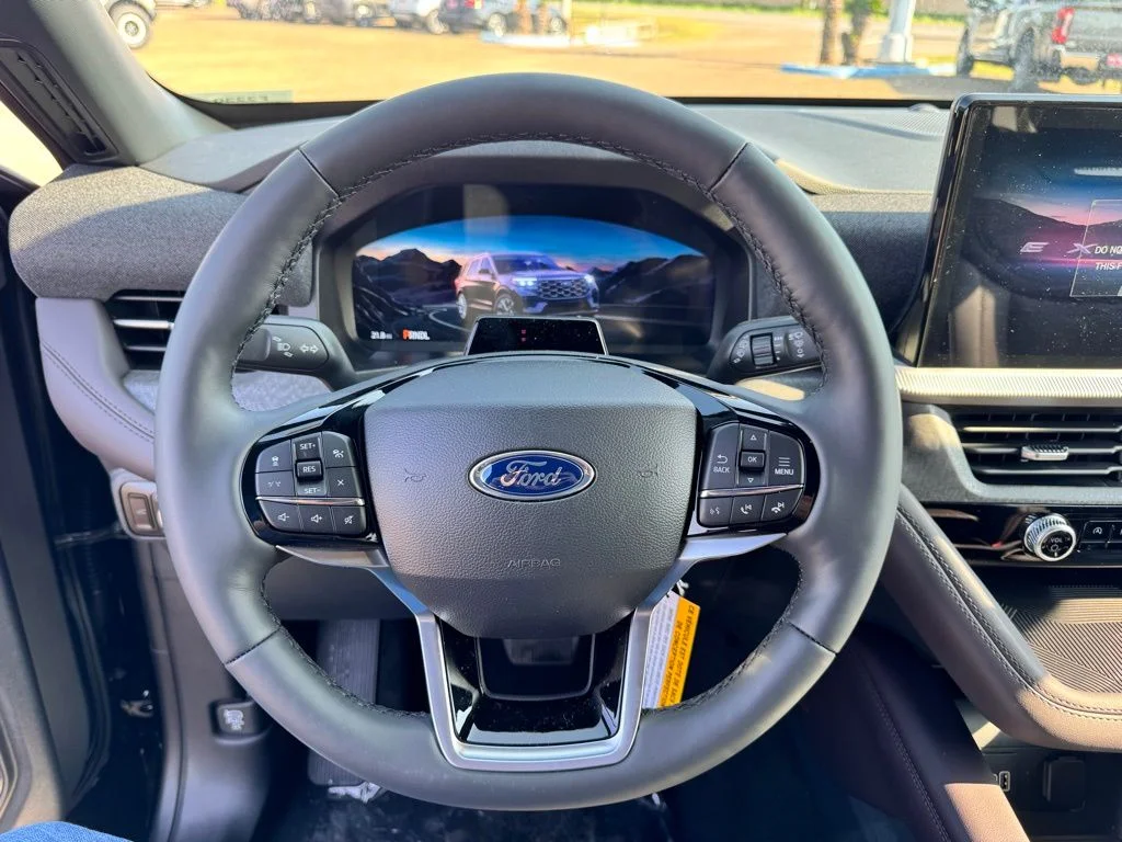 New 2026 Agate Black Metallic Ford Platinum™ image 17
