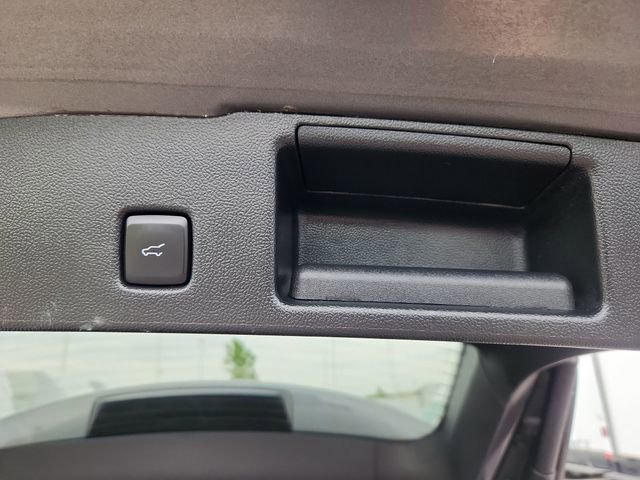 Used 2022 Gray Ford SEL image 35