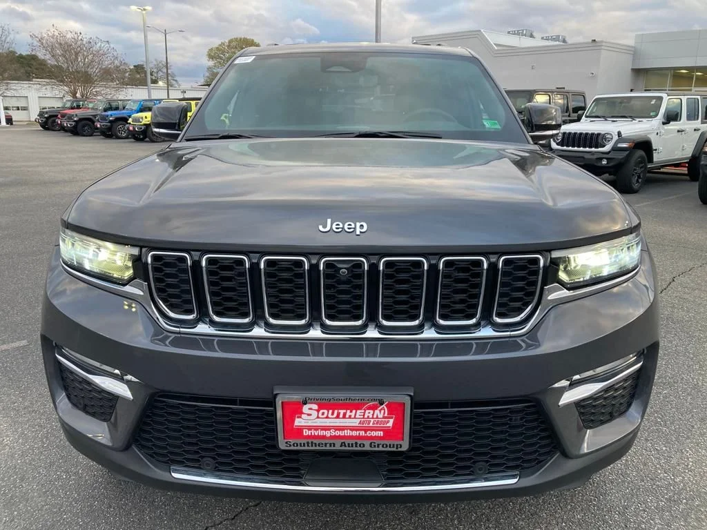 New 2024 Baltic Gray Metallic Clearcoat Jeep 4xe image 9