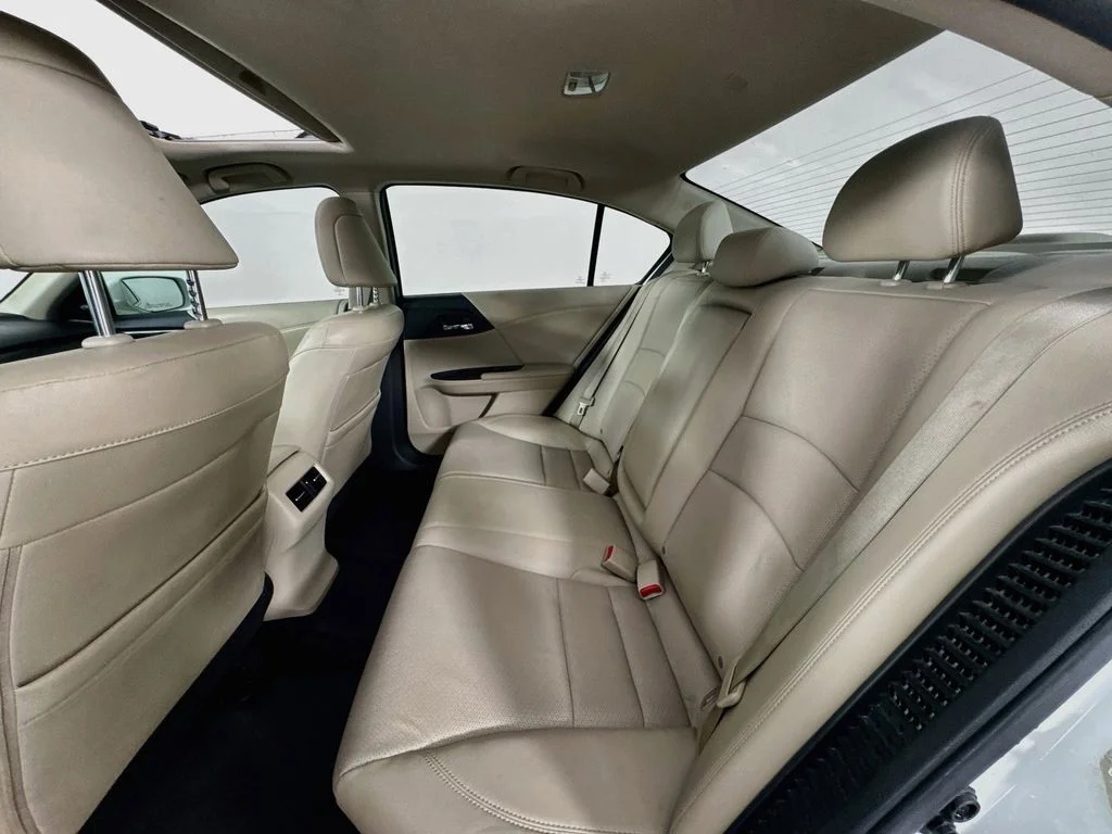 Used 2015 White Honda Touring image 30