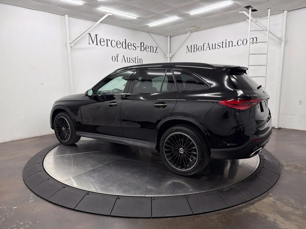 New 2027 Black Mercedes-Benz GLC 300 image 5