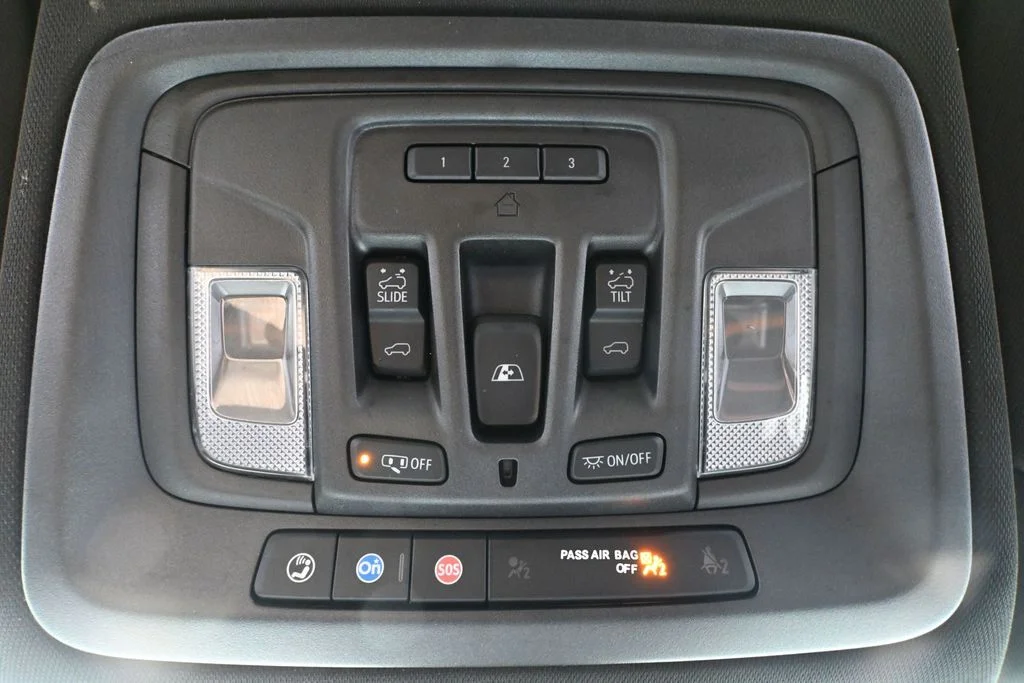 Used 2022 Green GMC AT4 image 41