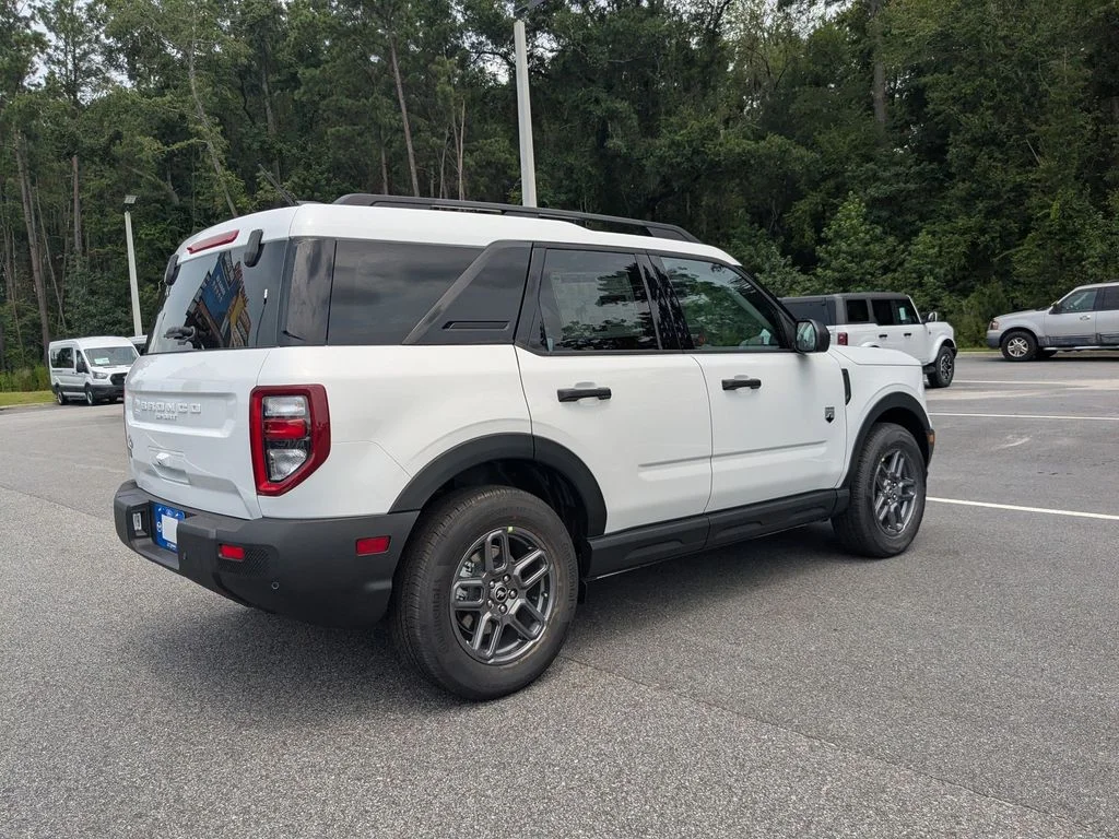 New 2026 Oxford White Ford Outer Banks image 4