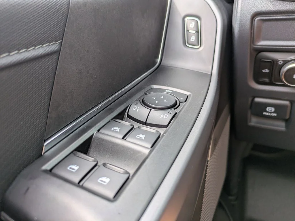 New 2026 Oxford White Ford XLT image 28