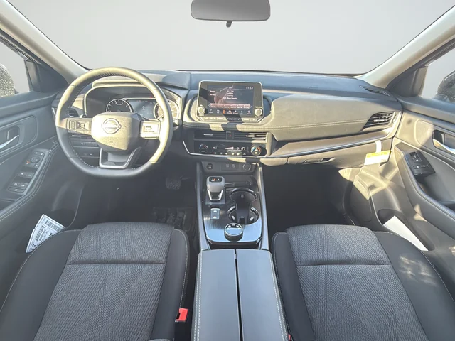 2026 Nissan Rogue SV - Photo 15