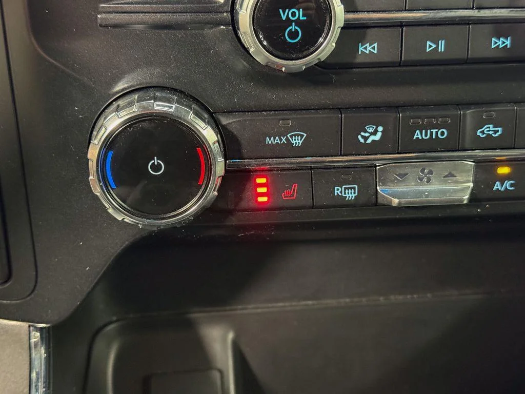 Used 2022 Antimatter Blue Metallic Ford XLT image 10