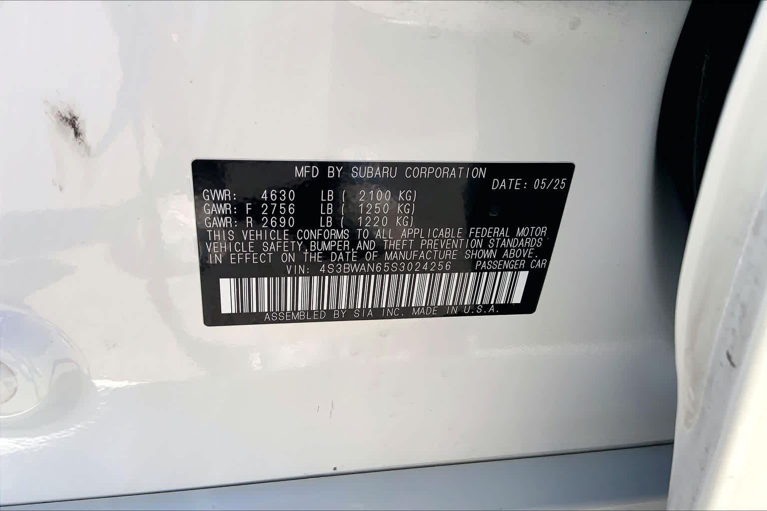 Used 2025 Crystal White Pearl Subaru Limited image 30