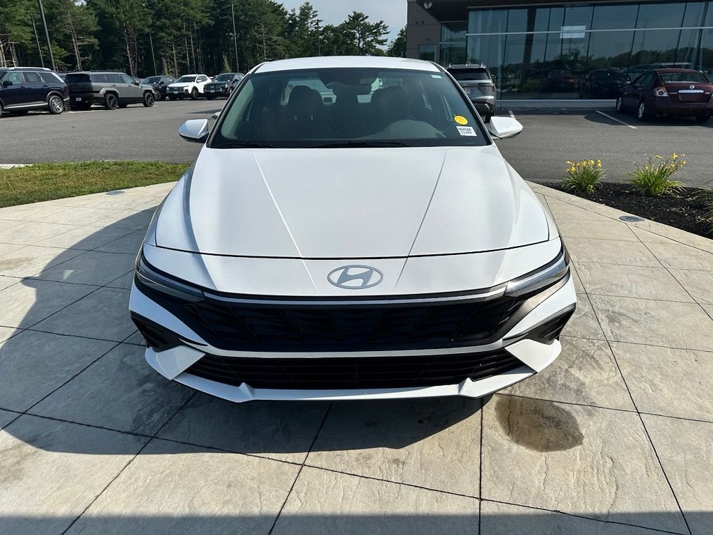 Used 2024 White Hyundai SE image 2