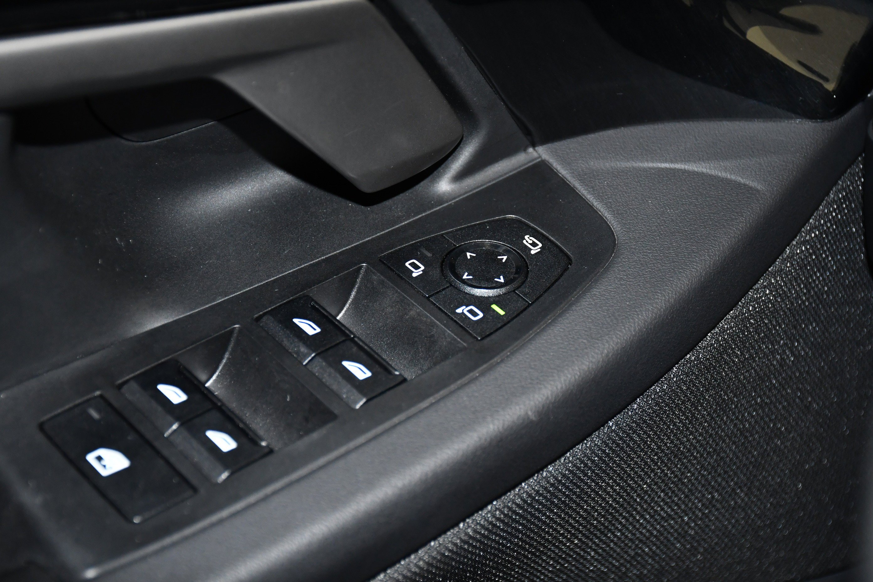 2025 BMW 5 Series 530i - Photo 33