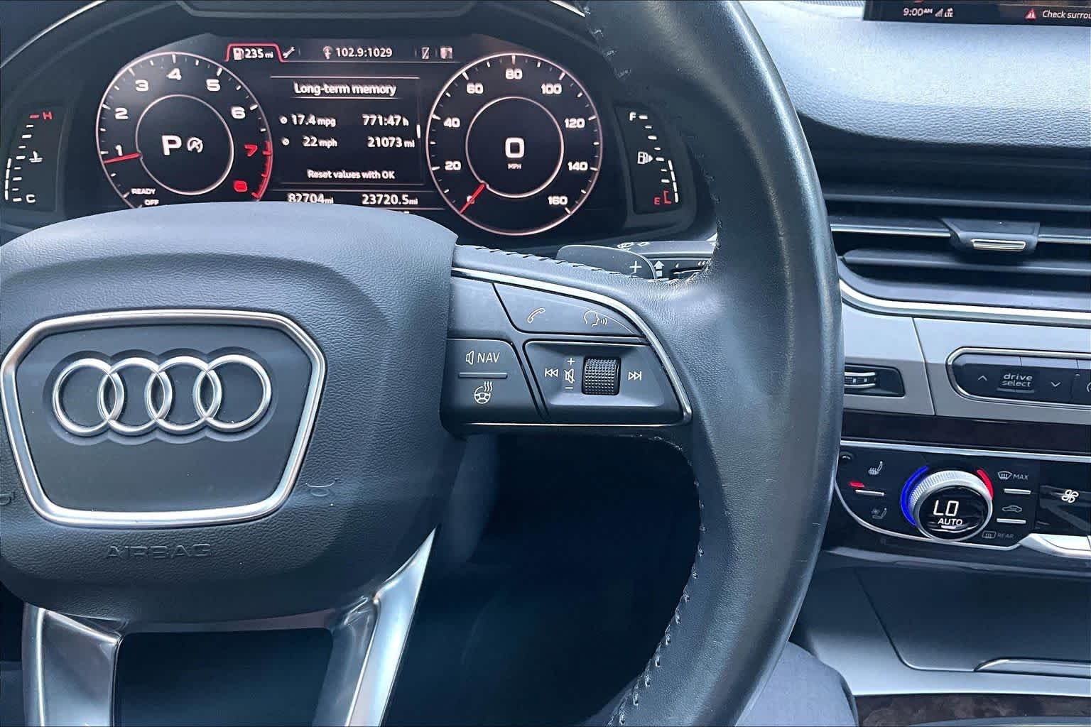 Used 2019 Orca Black Metallic Audi SE Premium Plus image 24
