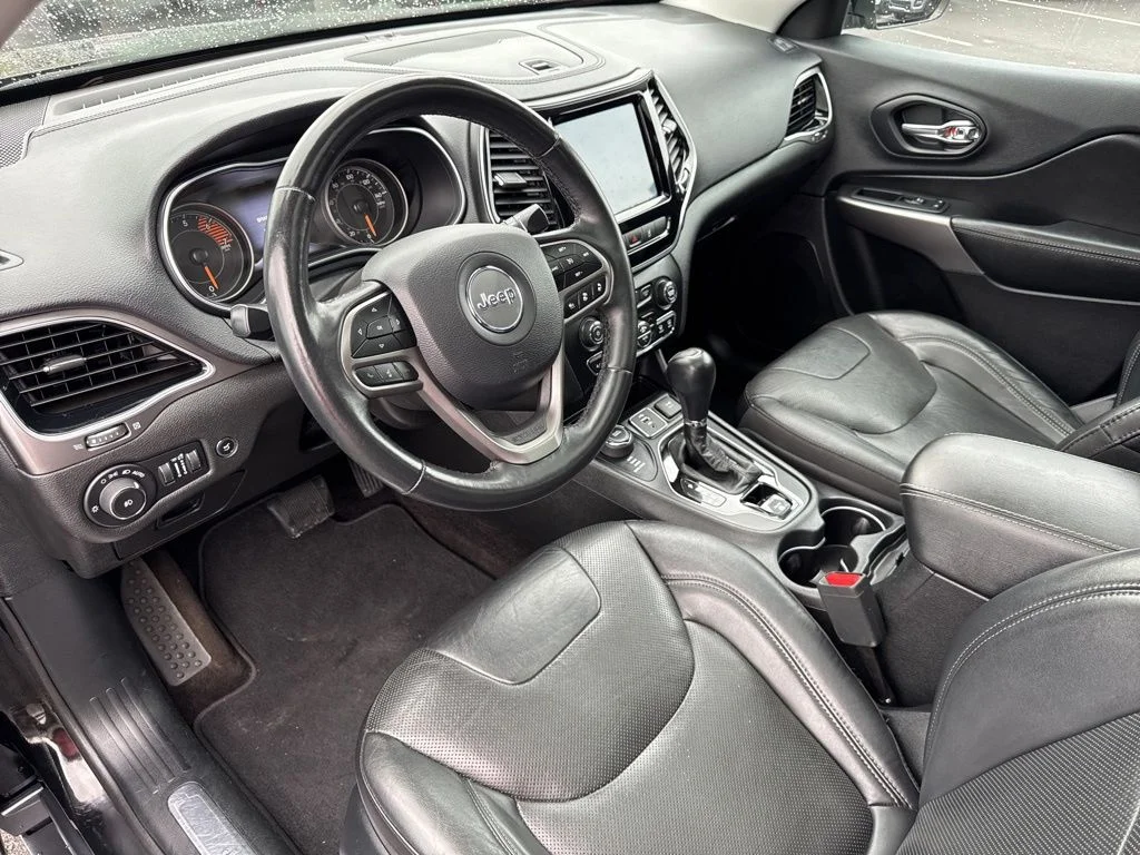 Used 2019 Black Jeep Limited image 33