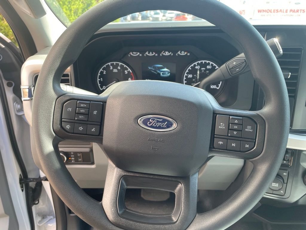 New 2026 Oxford White Ford F-350® XL image 18
