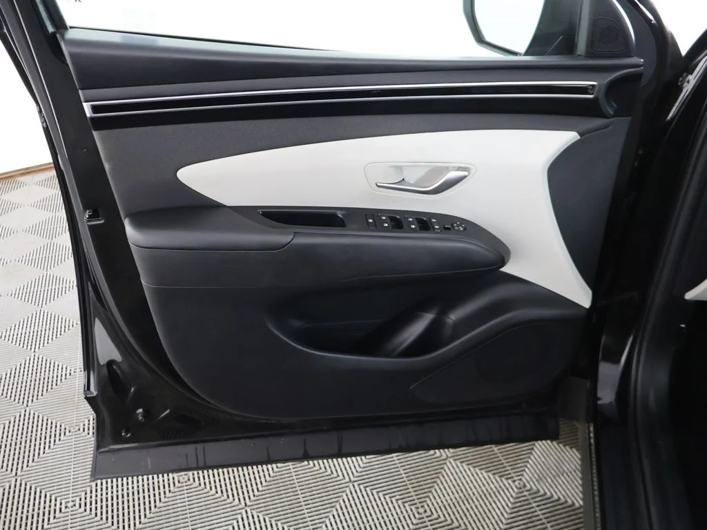 Used 2023 Phantom Black Hyundai SEL image 25