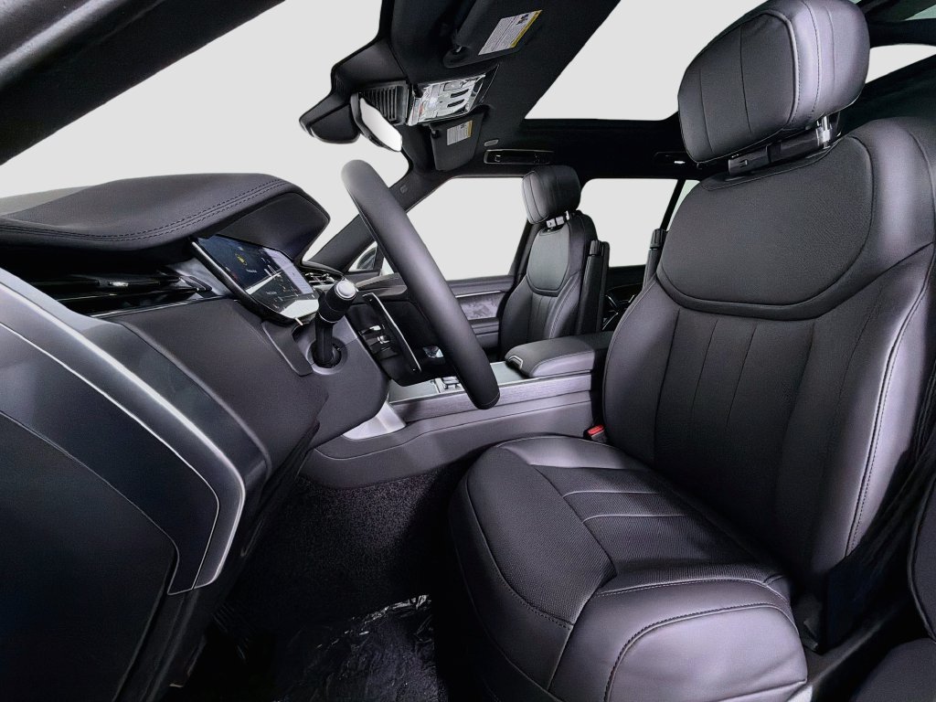 New 2026 Fuji White Land Rover SE image 16