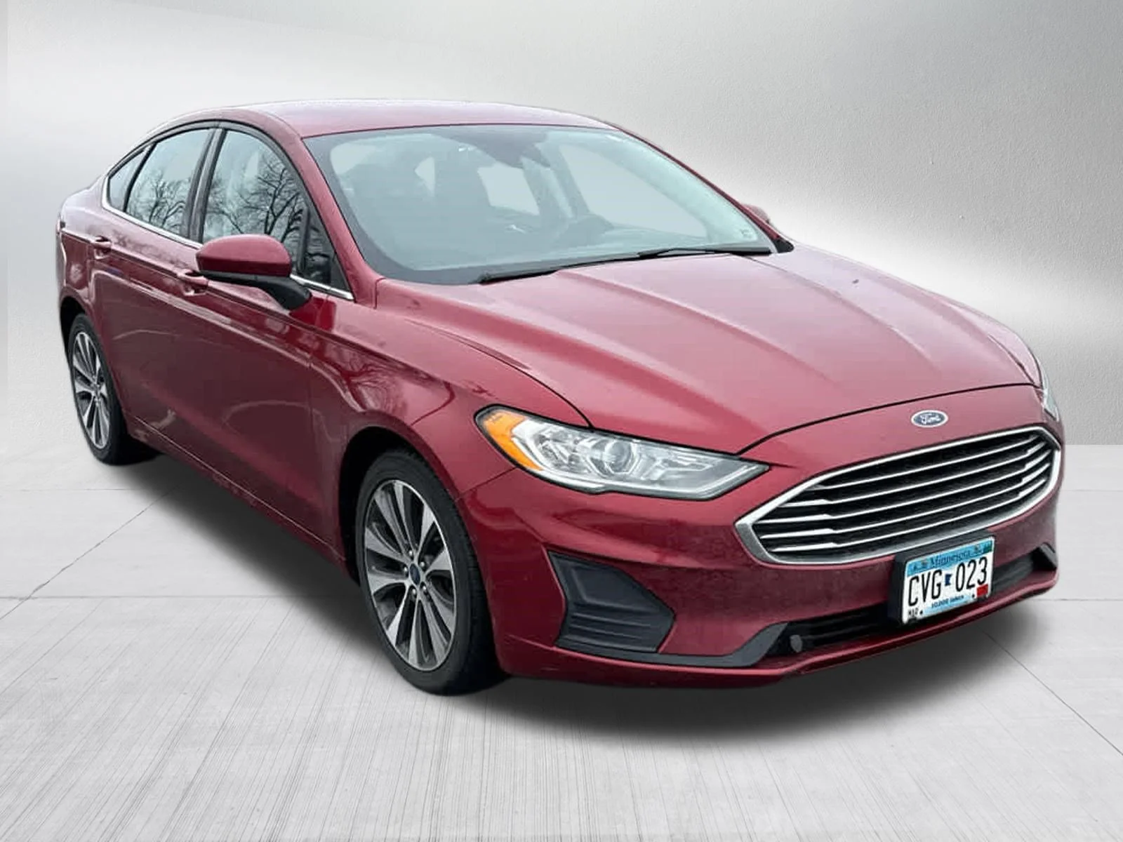 Used 2019 Ruby Red Metallic Tinted Clearcoat Ford SE image 2