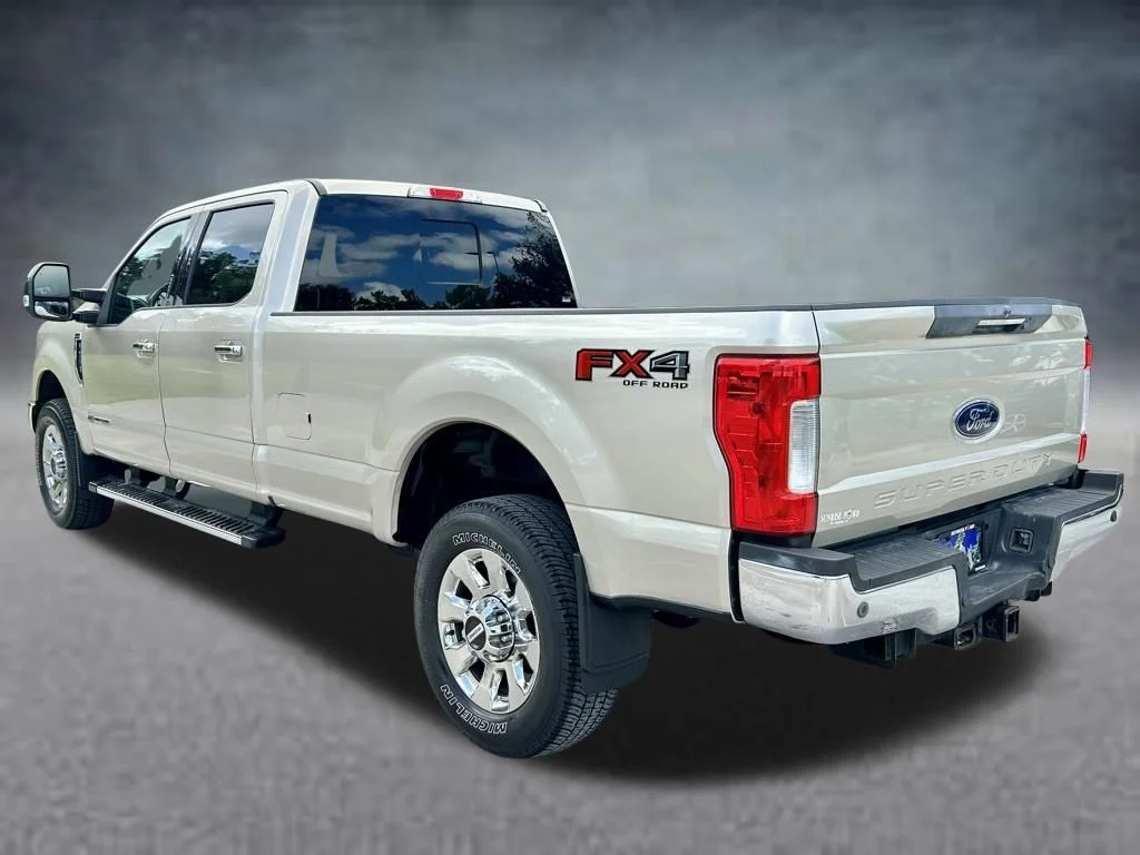 Used 2017 White Gold Metallic Ford Lariat image 7