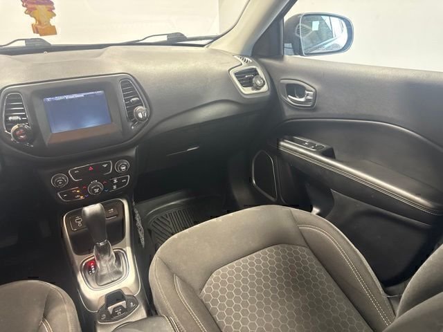 Used 2021 Silver Jeep Sport image 18