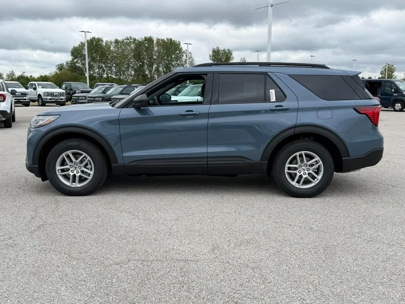 New 2027 Vapor Blue Metallic Ford Active w/100A Pkg 4WD image 2
