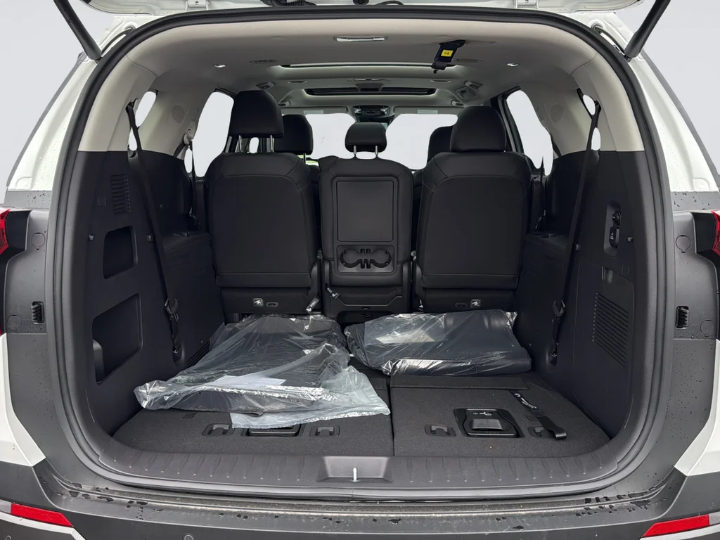 New 2026 Snow White Pearl Kia SX Prestige image 11