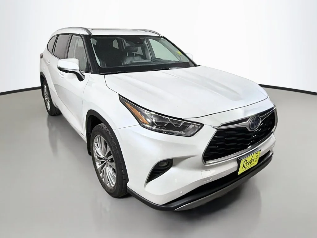 Used 2024 Beige Toyota Platinum image 4