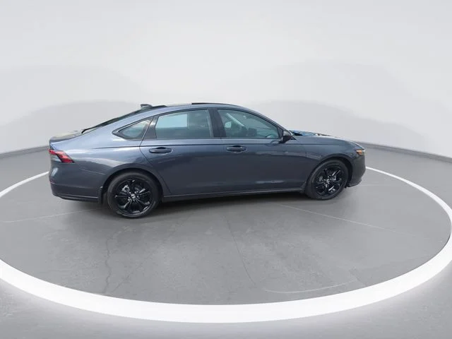 Used 2025 Gray Honda SE image 9