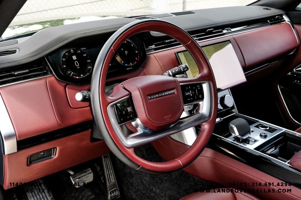 Used 2023 Santorini Black Metallic Land Rover SE image 17