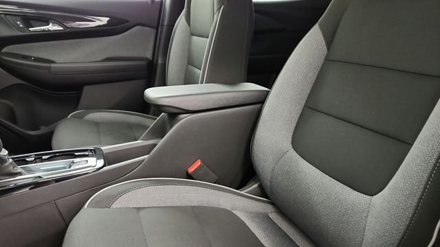New 2026 White Chevrolet LT image 11